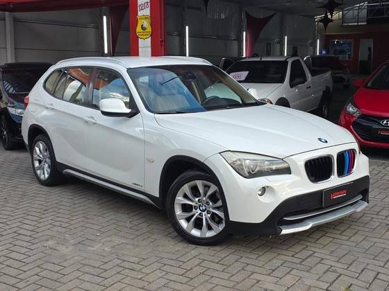 BMW X1 2.0 16V GASOLINA SDRIVE18I 4P AUTOMÁTICO BMW X1 2.0 16V GASOLINA SDRIVE18I 4P AUTOMÁTICO